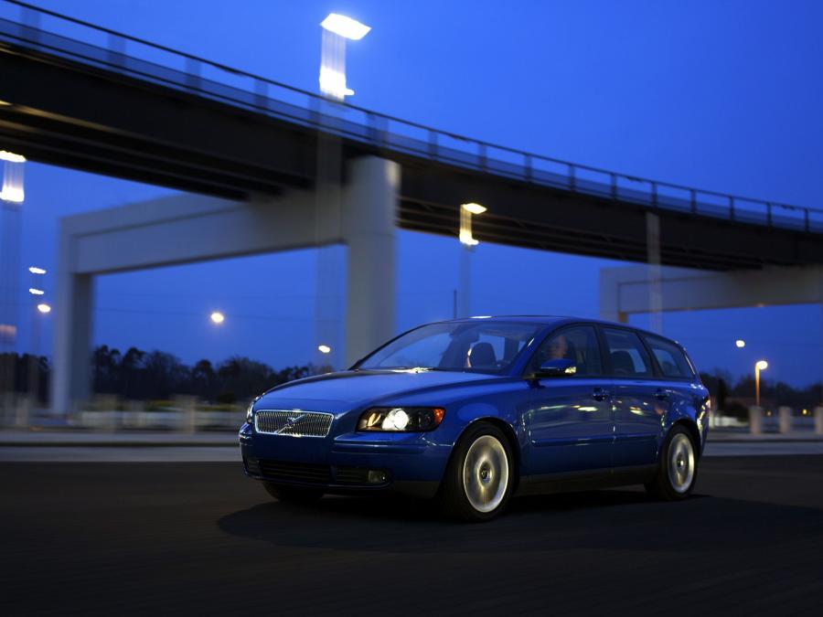  Volvo V50 D5 2004 года  (фото 8 из 10)